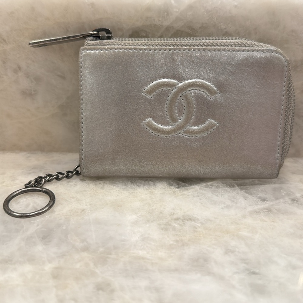 Chanel Metallic Silver Key and Card Pouch - Picture 2 of 11